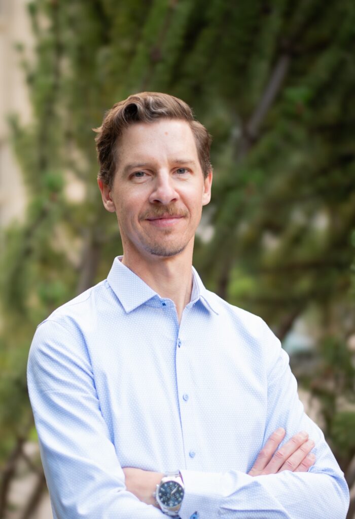 Male therapist in Saskatoon offering counselling for anxiety, depression, self-esteem, relationship difficulties, grief and loss.